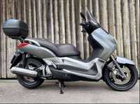 Yamaha X-Max 250