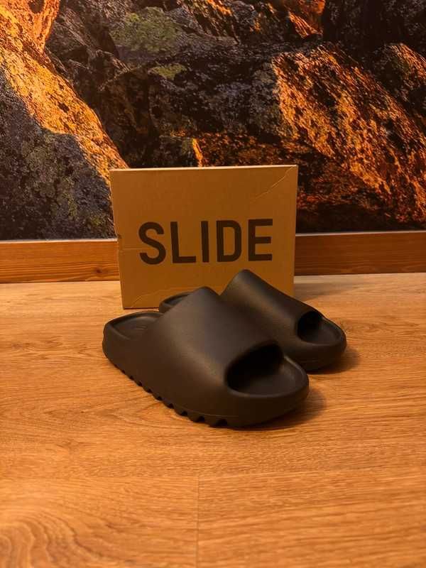 Adidas YeezySlide_Black Nowe Klapki 43