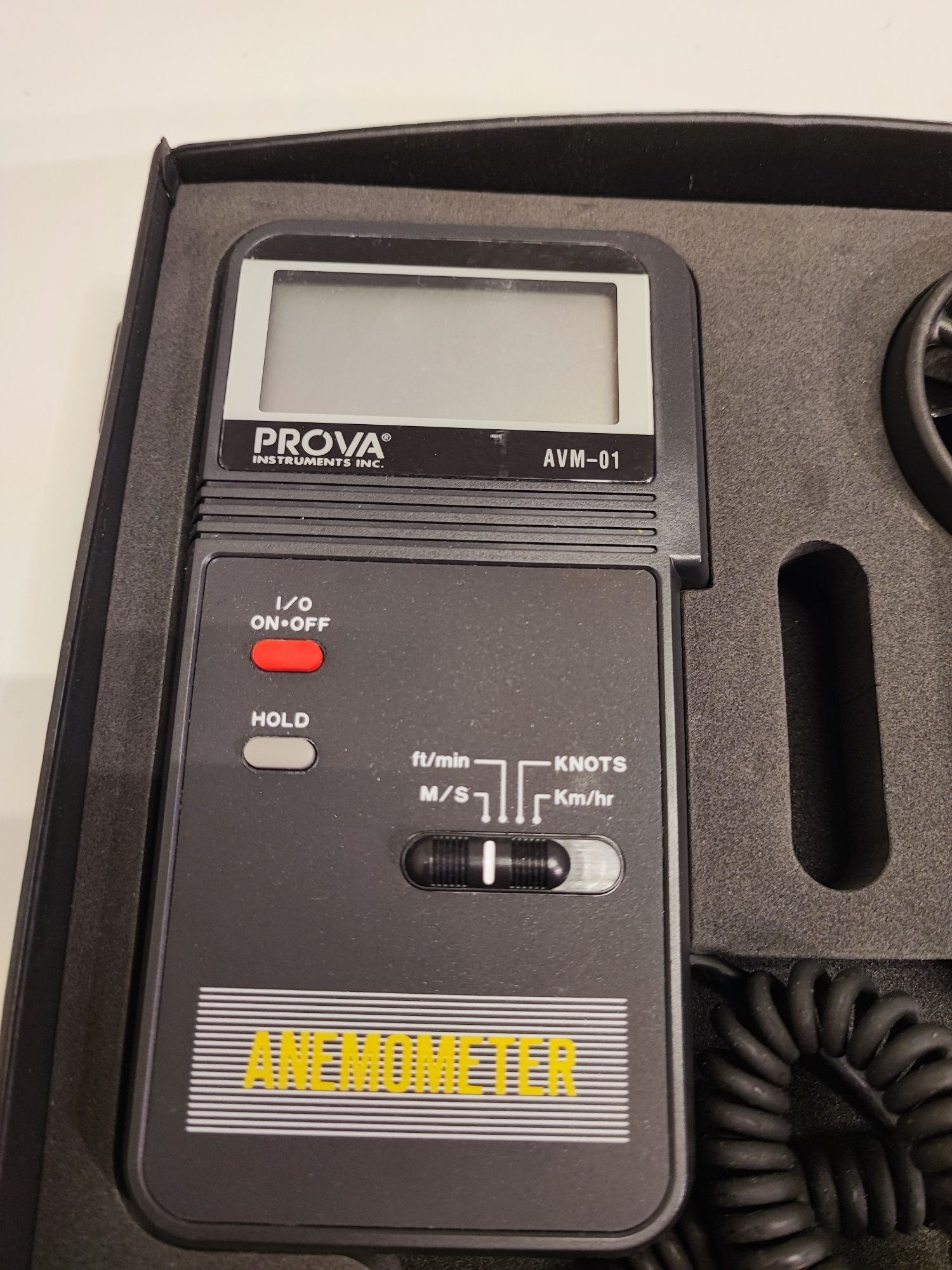 Wiatromierz PROVA AVM-01 cyfrowy