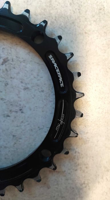 Zębatka Race Face Narrow Wide Single 30T BCD 104mm