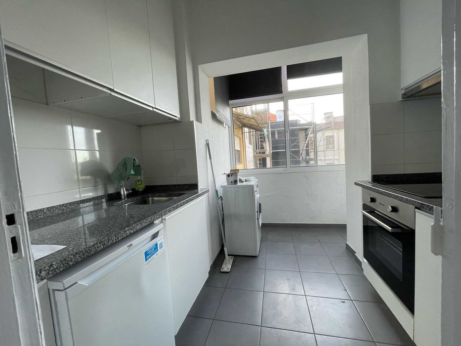 T1 na Rua Alegria junto à Praça dos Poveiros - Porto