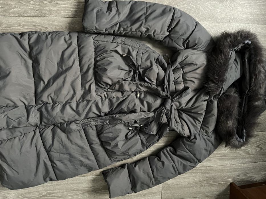 Зимовий пуховик