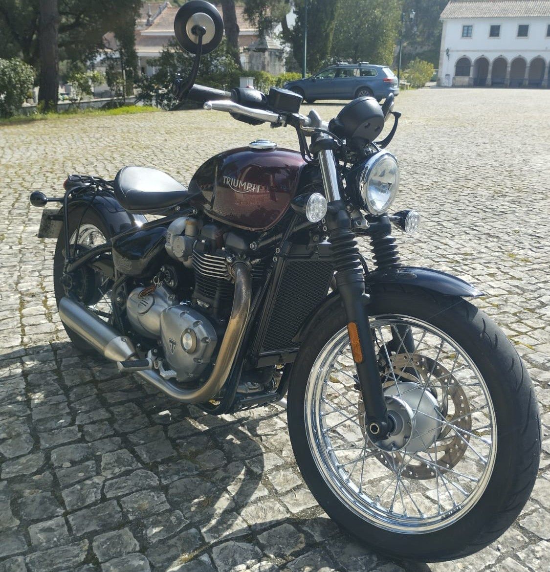 Triumph bonneville bobber