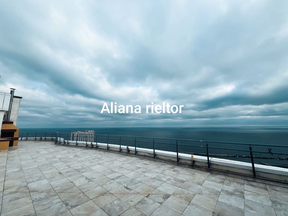 Аренда с террасой  Белый парус  паркинг видов