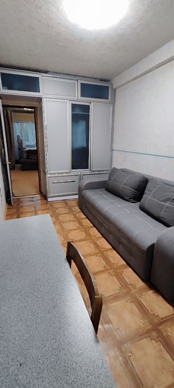 Продам диван в гарному стані