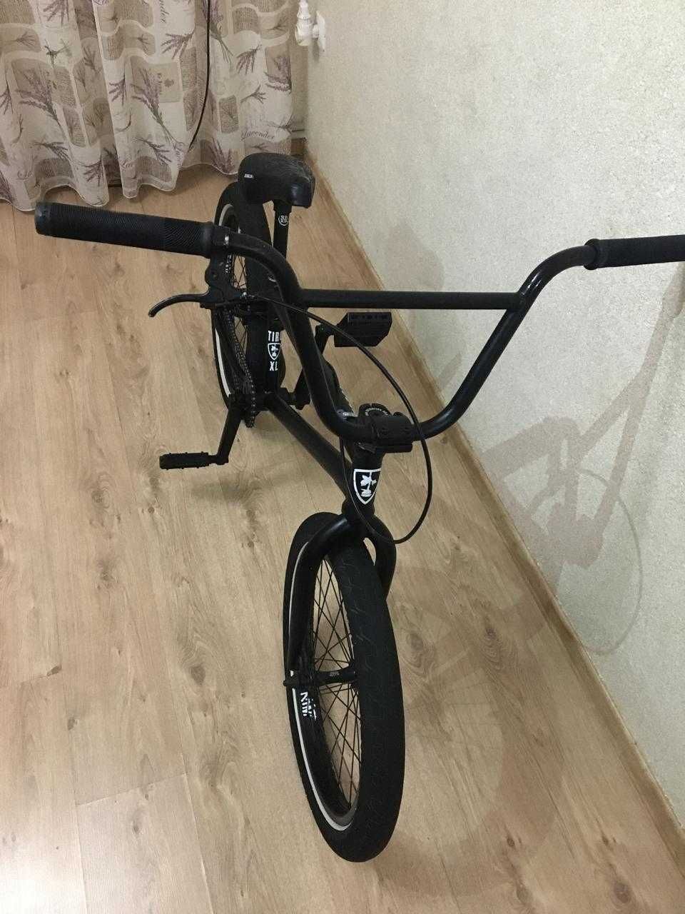 Продам велосепед BMX Tiro XL black