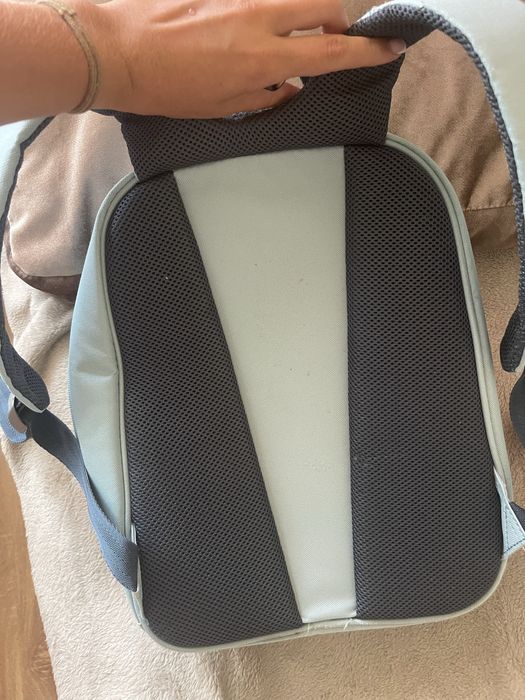 Шкільний рюкзак для дівчинки