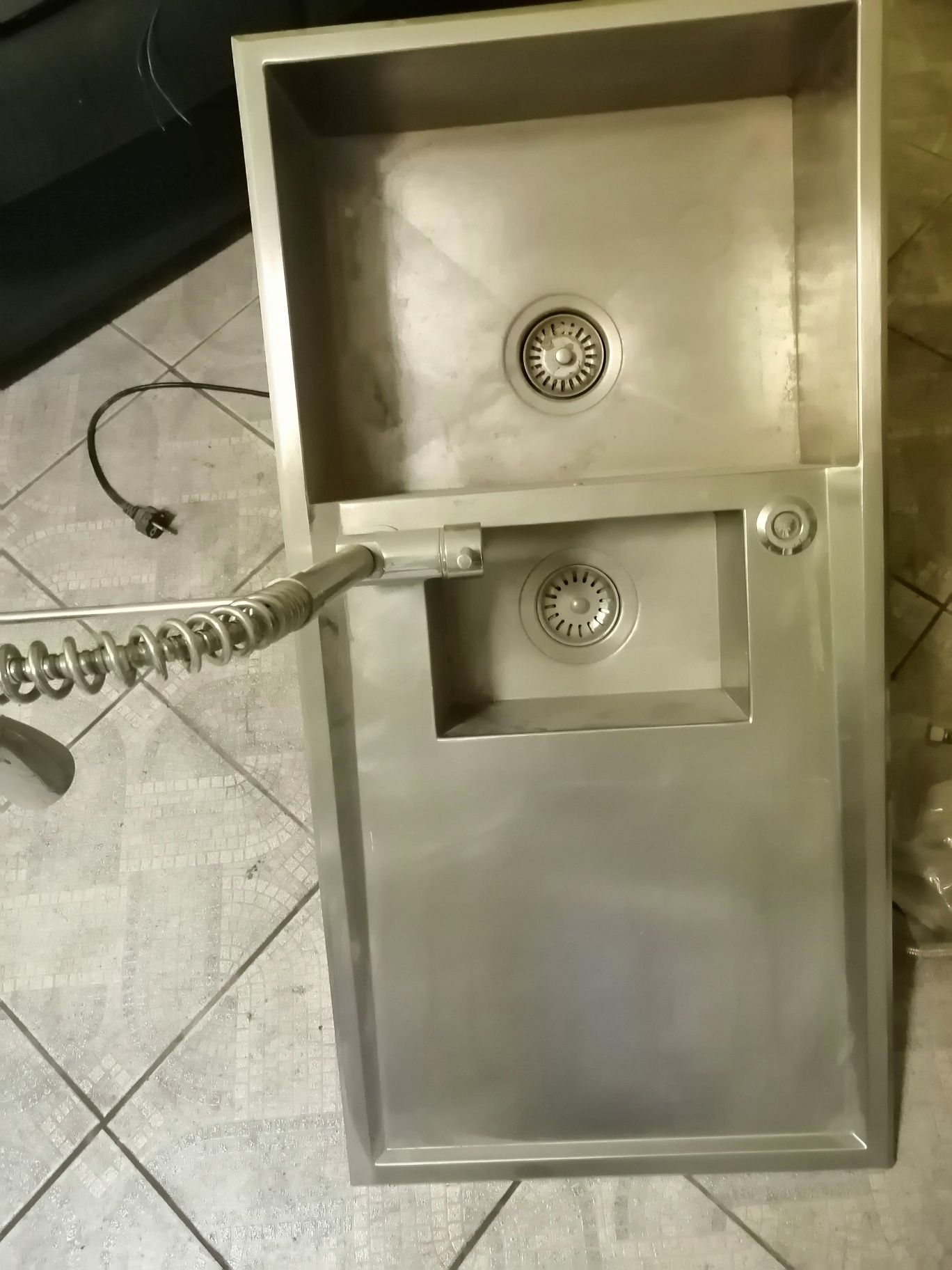 Pia lava louça inox com torneira
