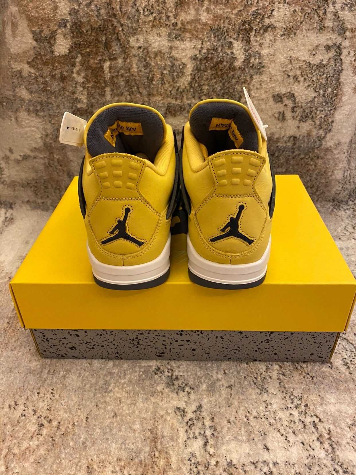 Jordan4Air4RetroLightning UnisexTrampki R.39