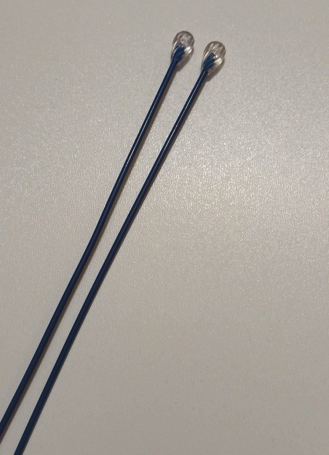 2 pary drutów do dziergania / robótek ręcznych, rozm. 2,5 mm i 3 mm
