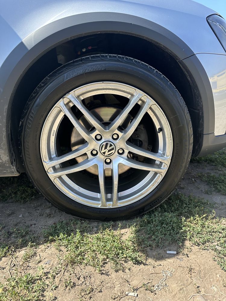 Диски Audi Vw r18 5 112 Резина Шини 225 50 Bridgestone