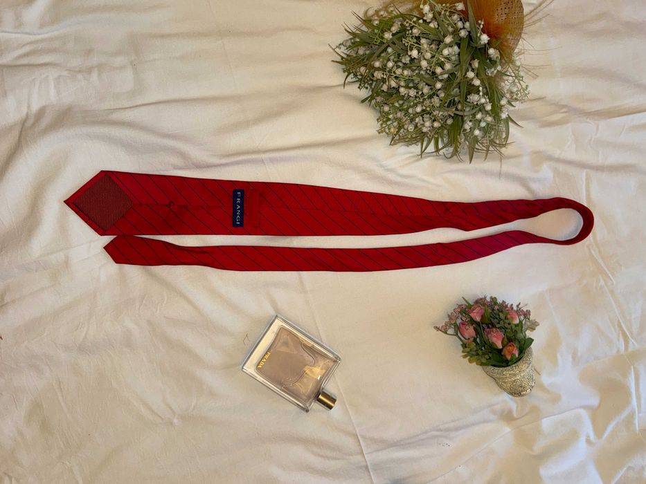 Jedwabny czerwony Krawat w czarne paski Frangi