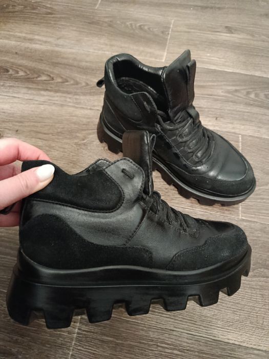 Зимові черевики шкіряні, ботинки, високі кеди38 розмір