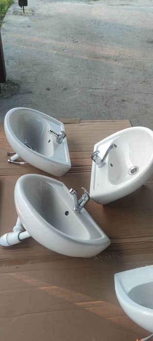 Umywalki z armatura bateria