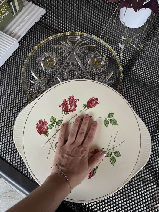 Підноси для тортів (тортниці), 2 шт. кришталь та  фарвор