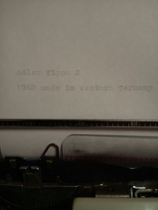 Немецкая печатная машинка Adler Tippa S 1968 г. бесплатная доставка