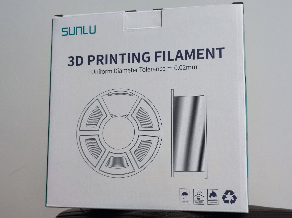 Filament PETG Sunlu 1kg kolory Biały lub Czarny 1,75mm