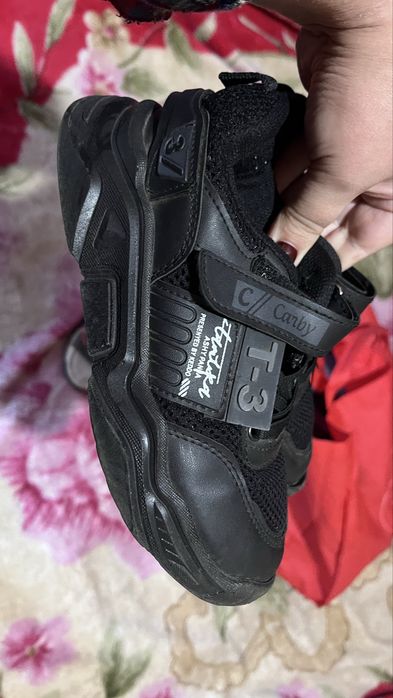 Кросівки босоніжки