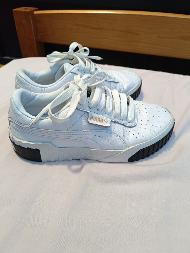 Tênis puma número 35,5 como novos