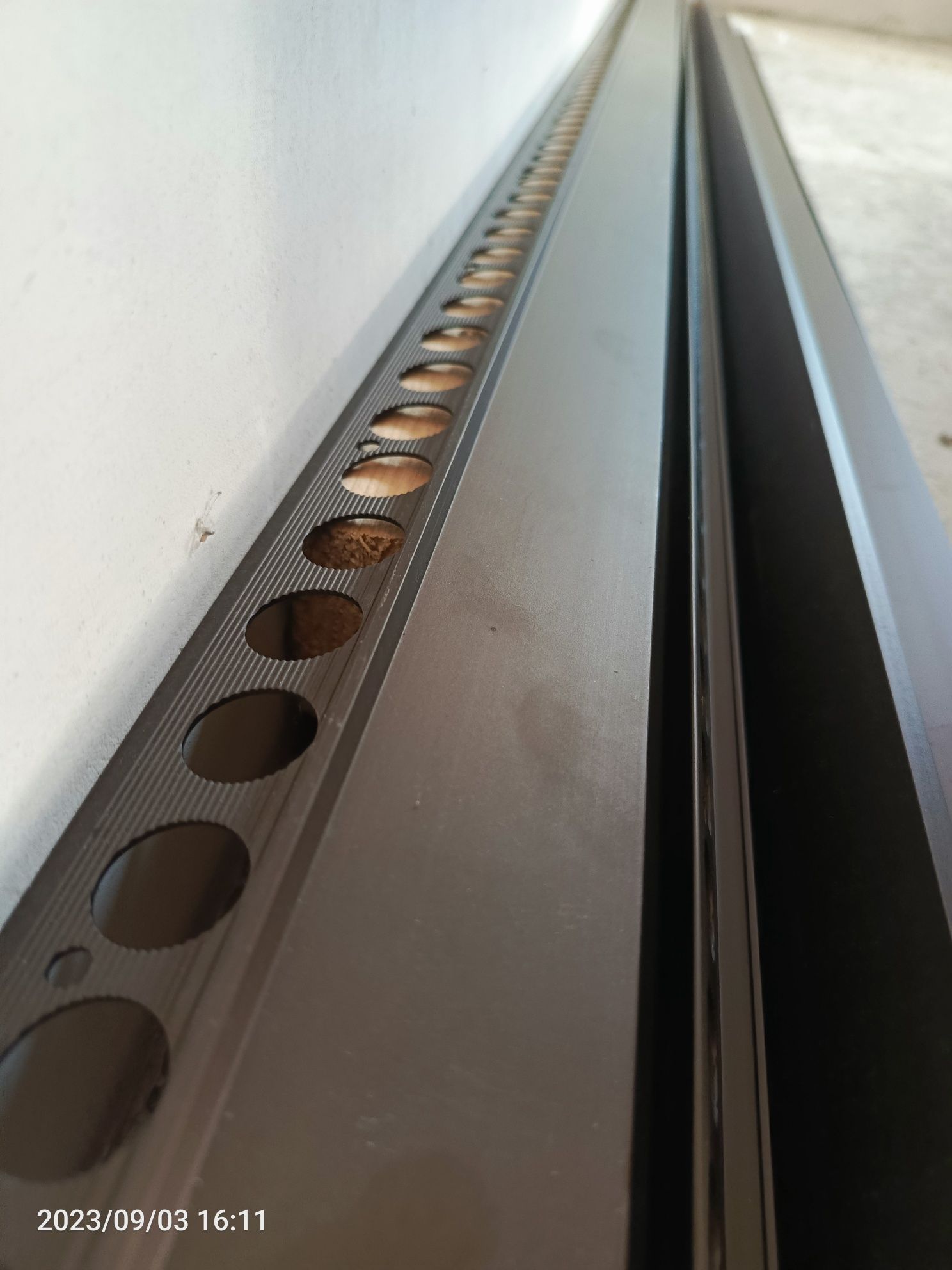Listwa aluminiowa okapowa balkonowa 45mm dł 2,5 brąz