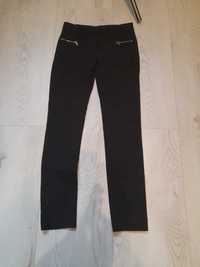 Czarne spodnie Zara.