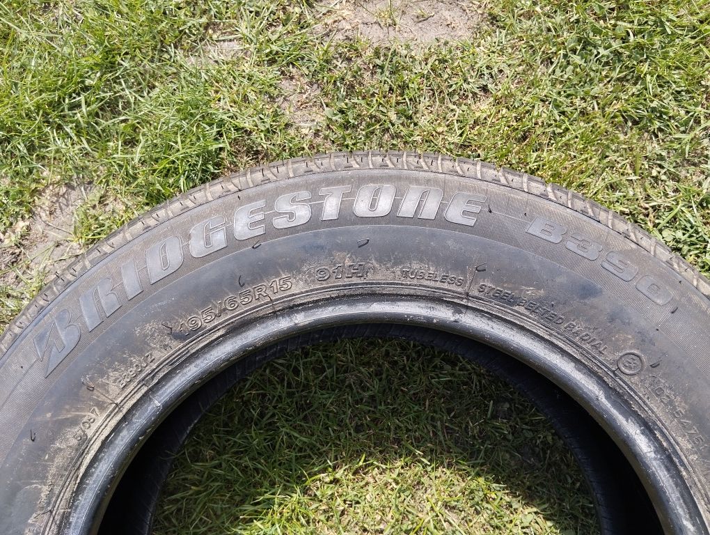 Opona Bridgestone 195/65R15 91H B390 zapas