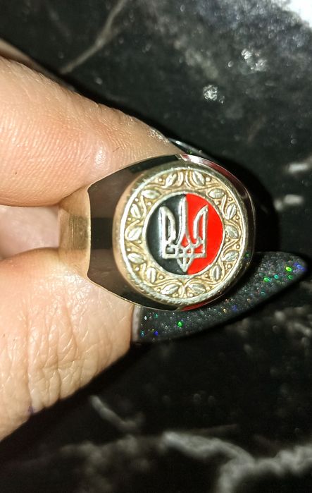 Продам срібний перстень