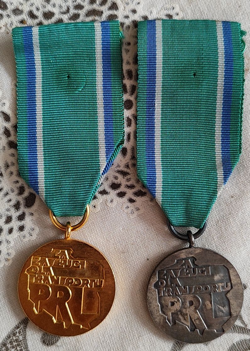 Stare medale złoty srebrny za zasługi dla transportu prl