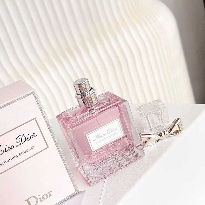 Miss Dior Dior Blooming Sweetheart Woda toaletowa 100ml