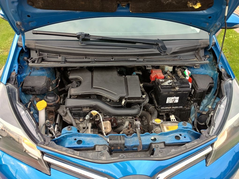 Toyota Yaris LIFT 2015R