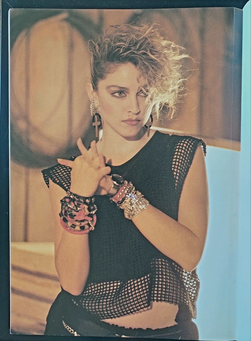 Poster Book MADONNA 1986