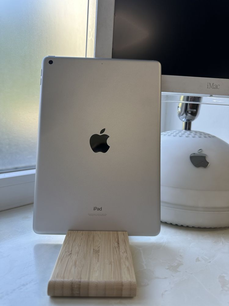 iPad 9 10.2" 2021 256Gb Silver WiFi 100% АКБ 5 циклів BOX Стан Нового!