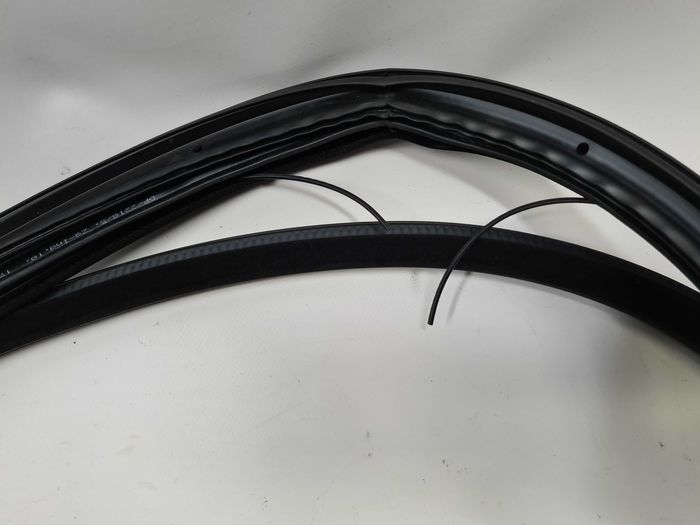 Uszczelka drzwi lewy tył lewa tylna BMW F07 F07N OEM NOWA