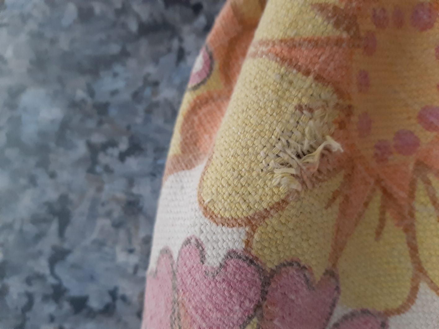 Płótno PRL tkanina kolekcja vintage boho stara strych kupon kwiaty