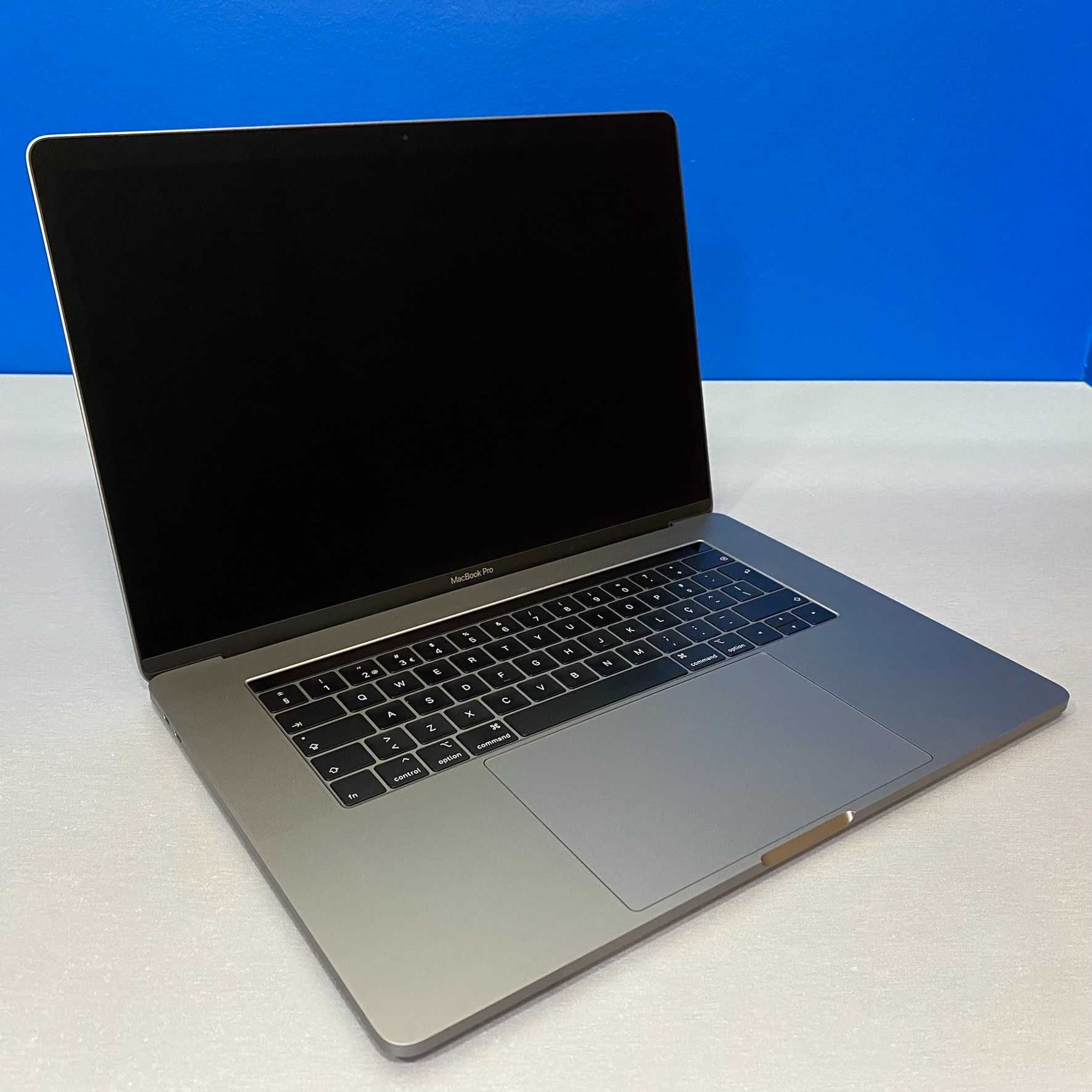 Apple MacBook Pro 15" Touch Bar - A1990 - Mid 2018 (i9/16GB/512GB)
