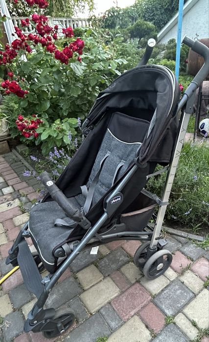 Коляска прогулочна Chicco!!Тросточка!Легка!