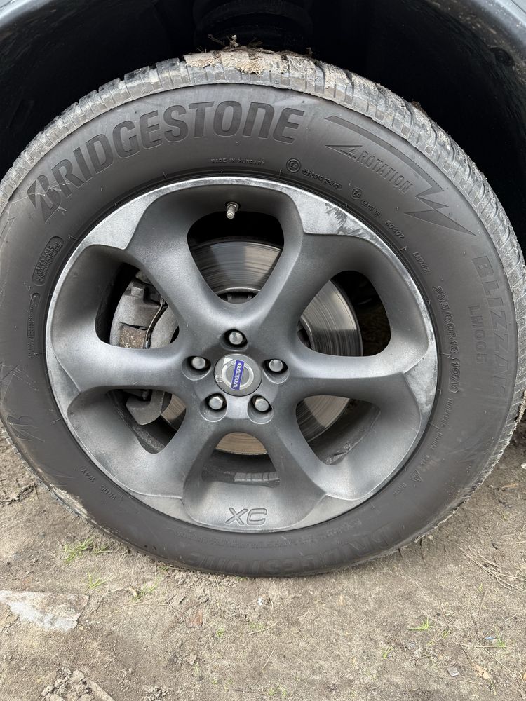 Bridgestone Blizzak LM005 235/60/R18  2020г.