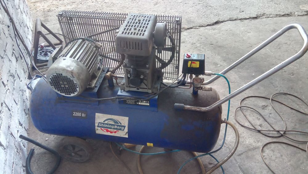 Компресор з ємністю на 100л,380 v