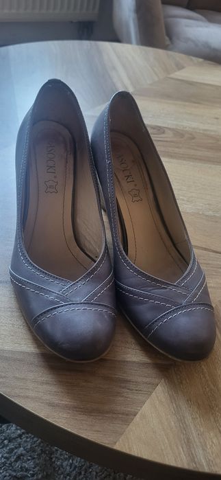 Buty na obcasie Lasocki 38