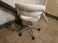 Krzesło biurowe białe