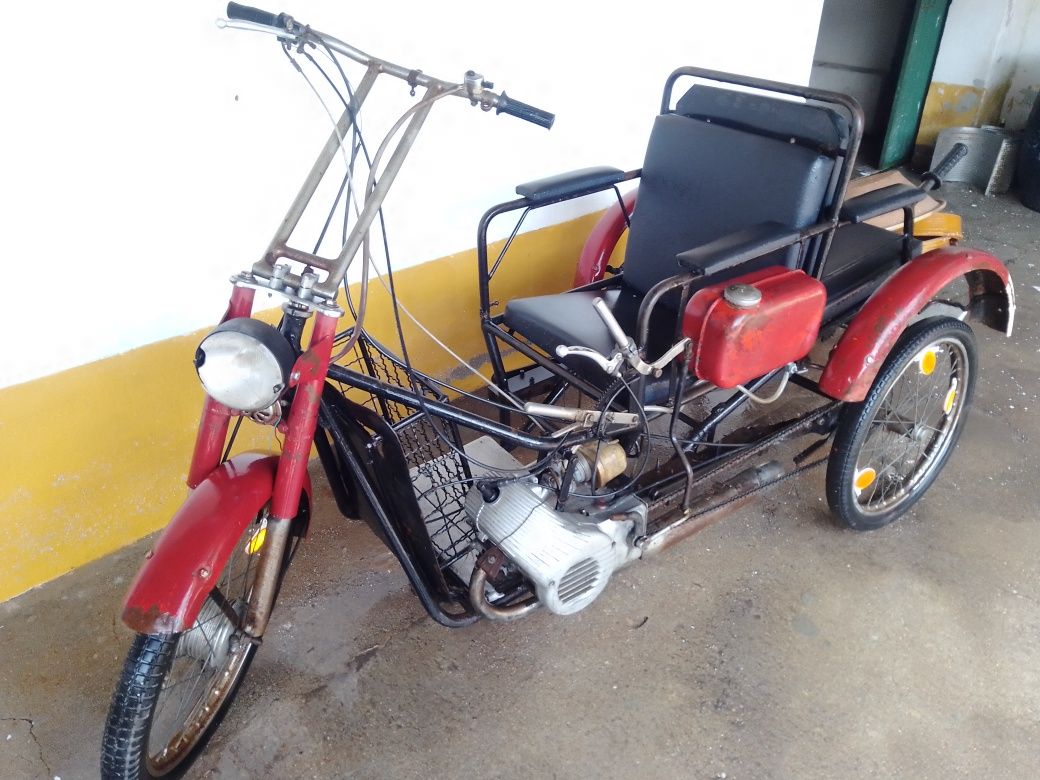 Vendo este veículo sem documentos