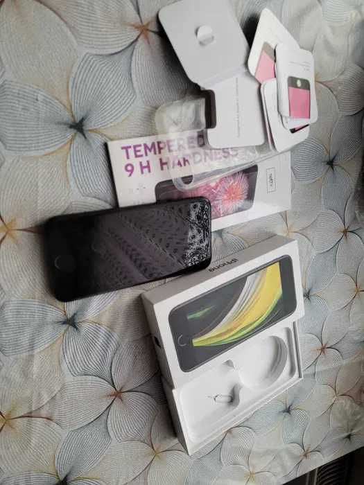 Nowy nieużywany klasyczny iphone 256gb Se2 z EuroRTv/oleole