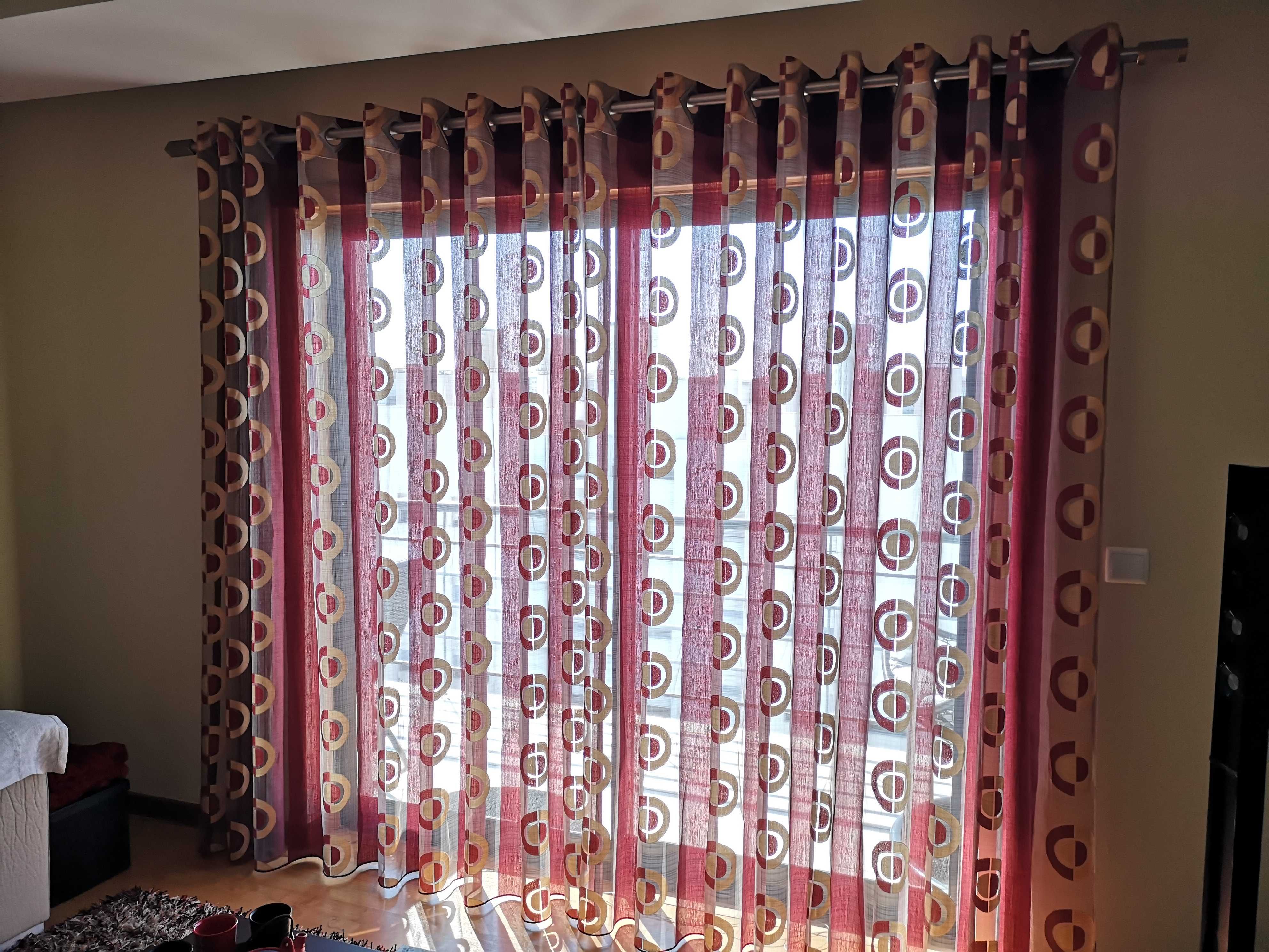 Cortinados (3 peças) feitos em loja de decoração