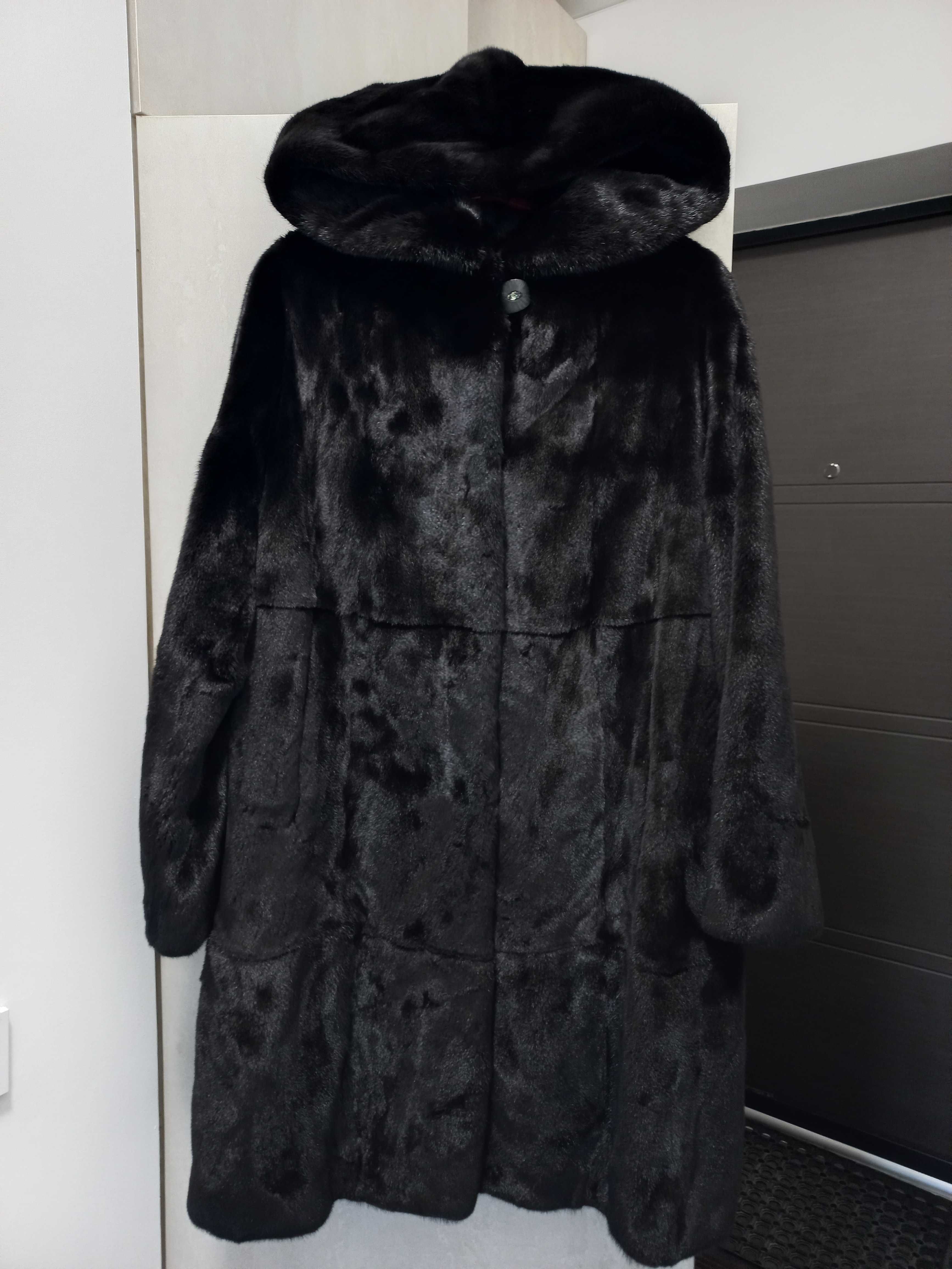 Продам шубу з цільної американської норки BLACKGLAMA.