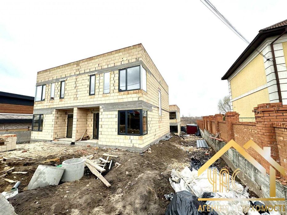 Продаж стильного дуплексу без ремонту у с. Гатне! Є ГАЗ!