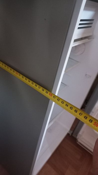 Холодильник с  морозилкой