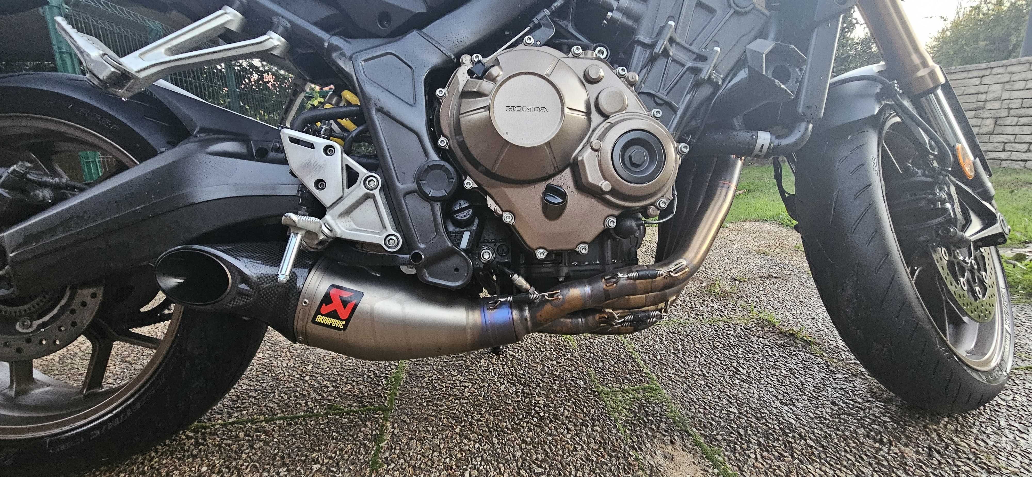 Honda CB650R 2020 com Akrapovic original