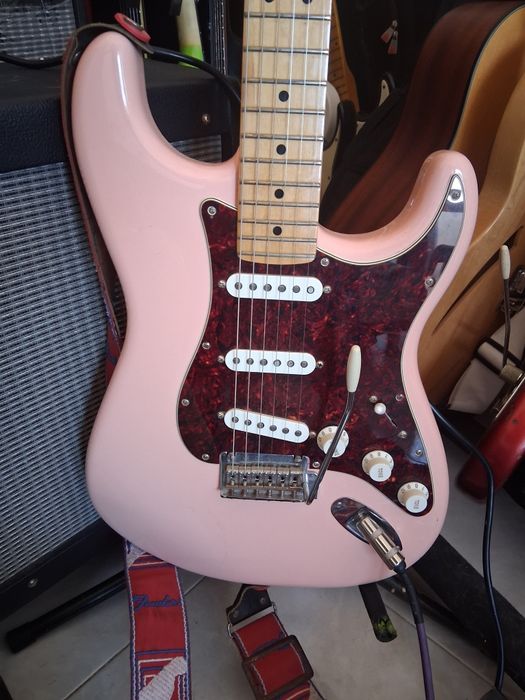 Fender player series Stratocaster shell pink fsr