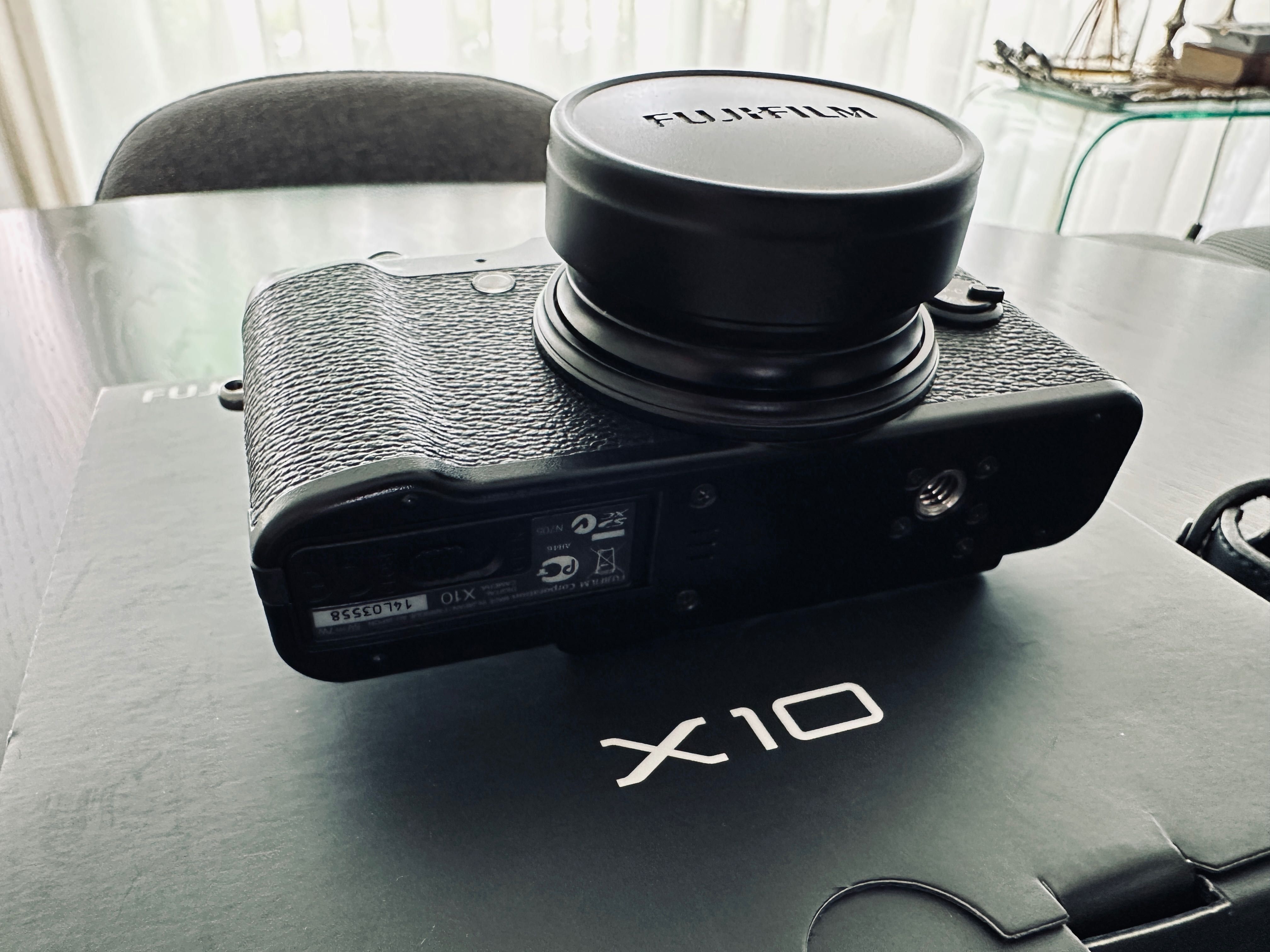 FujiFilm / Fuji X10 como nova