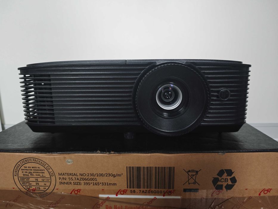 Projektor Optoma HD 144X DLP mało używany (300h)